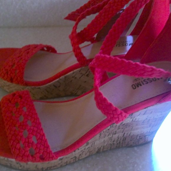 MOSSIMO CORAL WEDGE ZIPPERED BACK SANDALS SIZE 6 - Picture 4 of 5